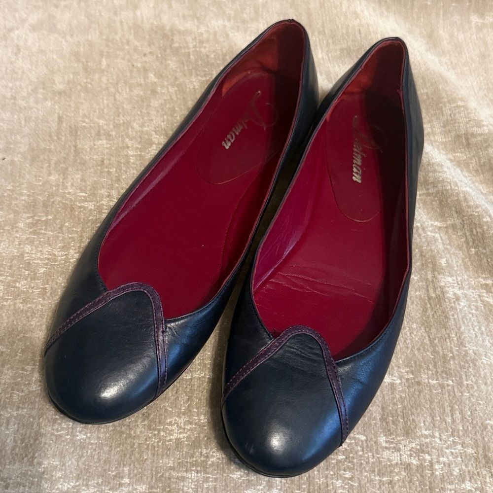 Delman Leather Ballet Flats in a Navy Blue